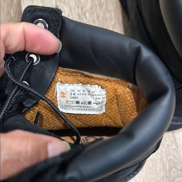 Timberland Size 5 Black Ankle Boots with Padded Collar - Picture 11 of 12